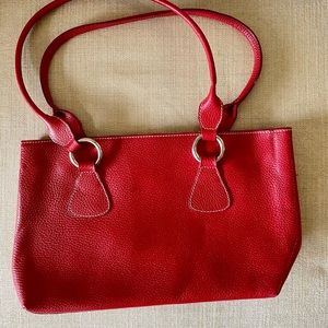 Claudia
Firenze red purse
Made in Italy
Genuine Leather